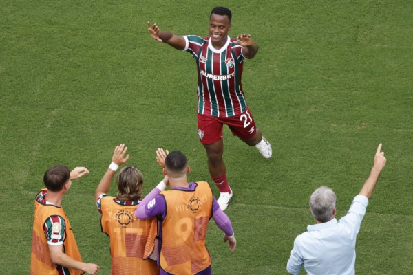 Wolves sign Club World Cup star Jhon Arias from Fluminense