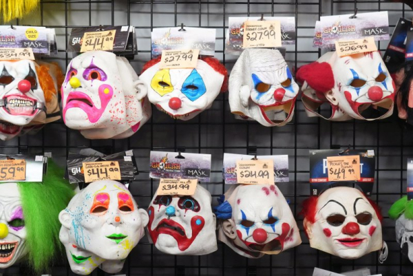 Business professor explains why Halloween starts earlier each year