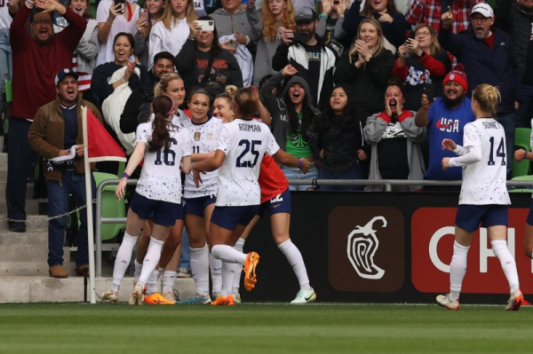 USWNT's Trinity Rodman scores vs. Chile, dances 'Sexy Dexy' with coach