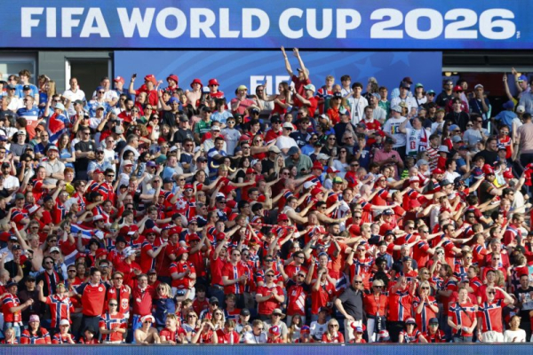 Fans break World Cup attendance record with four-game crowd of 281,223 Fans break World Cup attendance record with four-game crowd of 281,223