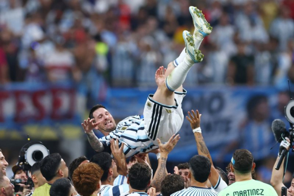 World Cup: Argentina's Lionel Messi seeks immortality vs. stingy Spain World Cup: Argentina's Lionel Messi seeks immortality vs. stingy Spain
